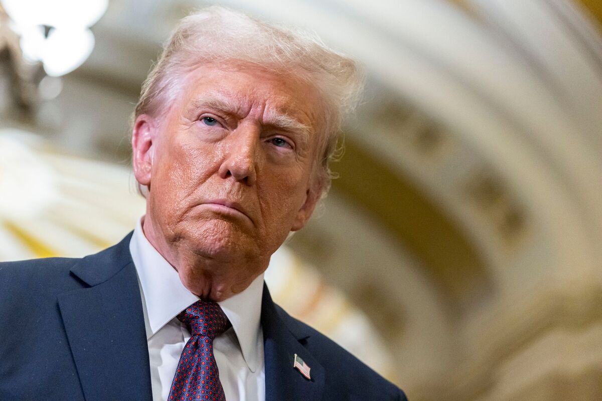 Trump’s Plan to Cut 2 million Federal Jobs Faces Legal Challenges