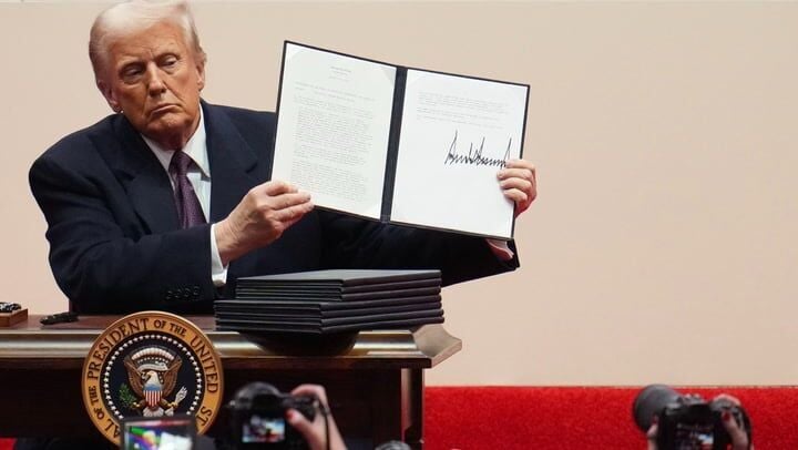 Unions file lawsuit to halt federal worker buyout plan as 20,000 prepare to resign