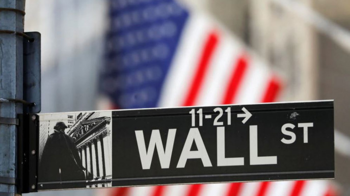 Wall Street Banks Face Job Cuts as Market Turmoil Stalls Deals