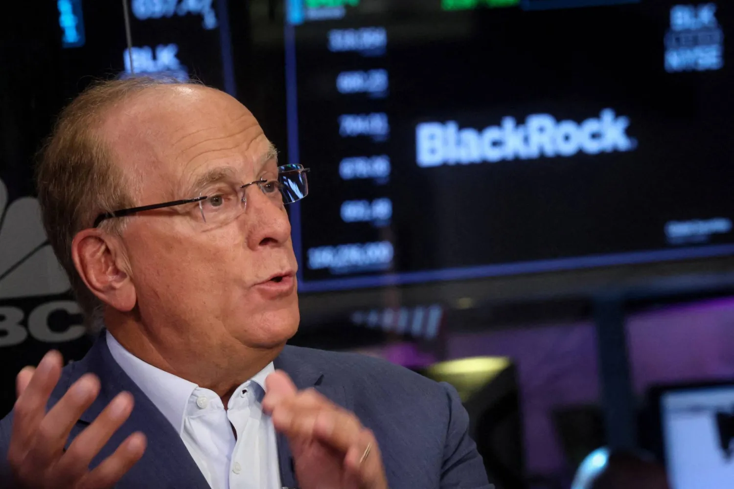 Larry Fink Warns: The Dollar’s Global Status at Risk