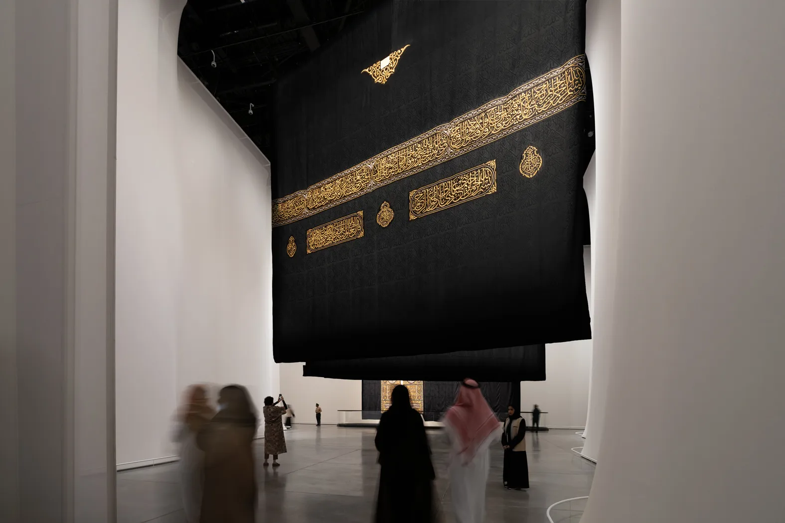 The Kiswah of the Holy Kaaba Displayed at Jeddah’s Islamic Arts Biennale 2025